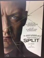 Split (2017) Poster originale cm. 70x100